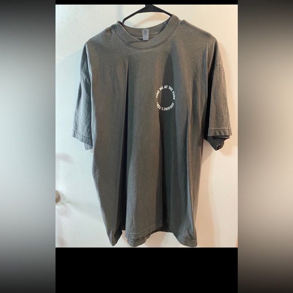 Adelaide’s Fort Disneyworld shirt - Picture 3 of 4